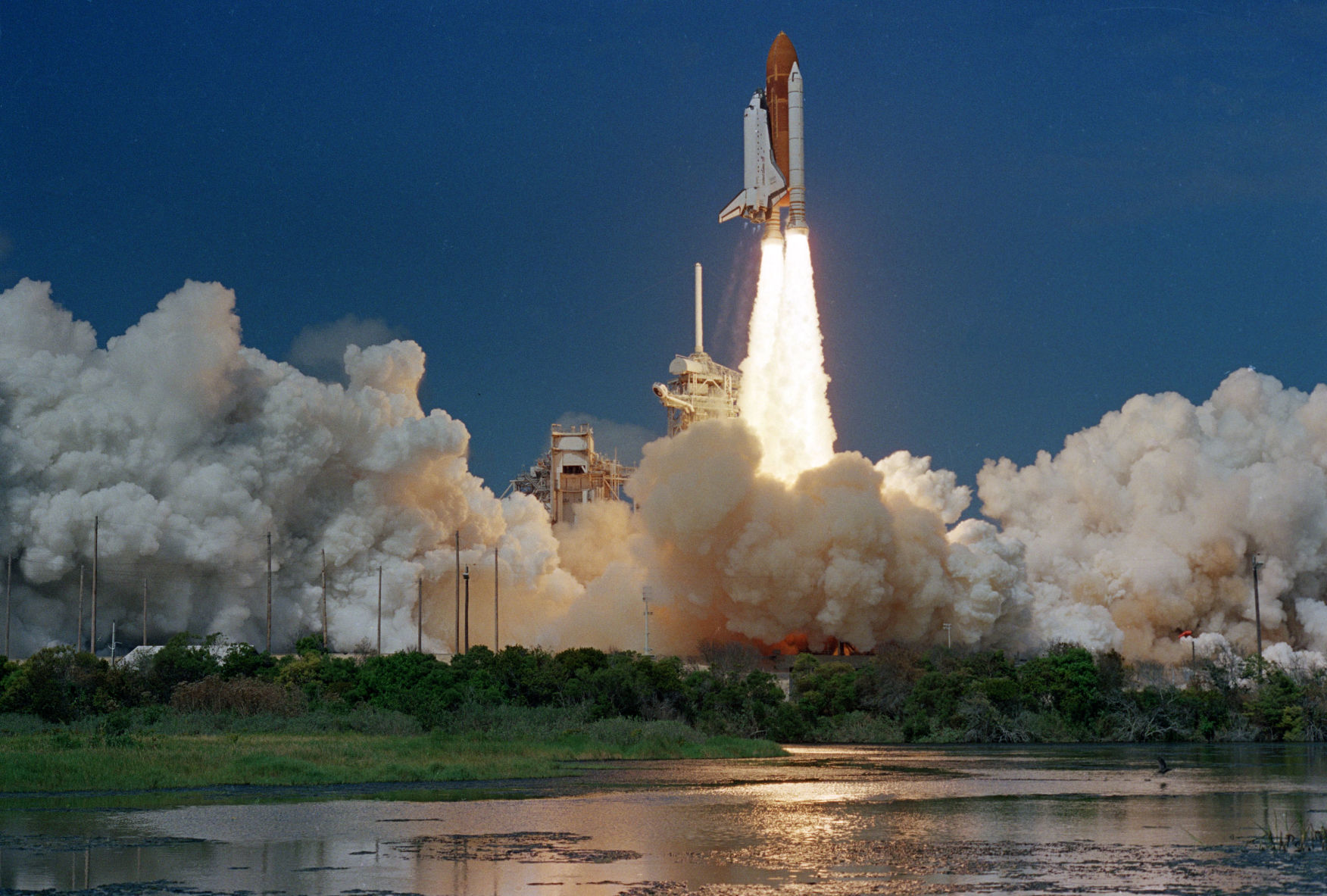 1988: SPACE SHUTTLE DISCOVERY